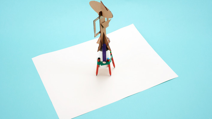 Family how-to: Make a drawing sculpture-bot