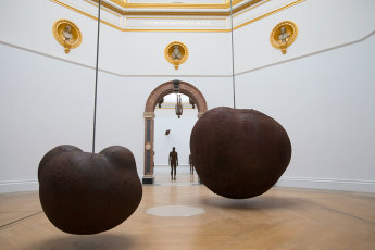 Antony Gormley, Body and Fruit